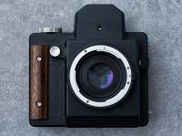 NONS SL660 — камера, в которой используется квадратная пленка Fujifilm Instax