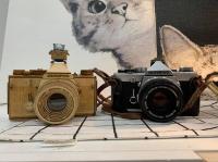 Во вьетнамском магазине создаются великолепные модели деревянных фотоаппаратов