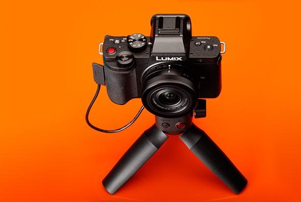 Lumix DC-G100
