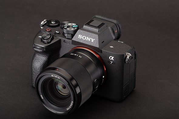 Sony a7IV 3qtr