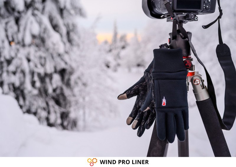 warm gloves for outdoor photographers